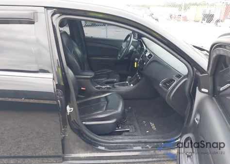 2014 Chrysler 200 Limited z USA, uszkodzony, nr VIN 1C3CCBCG4EN157229